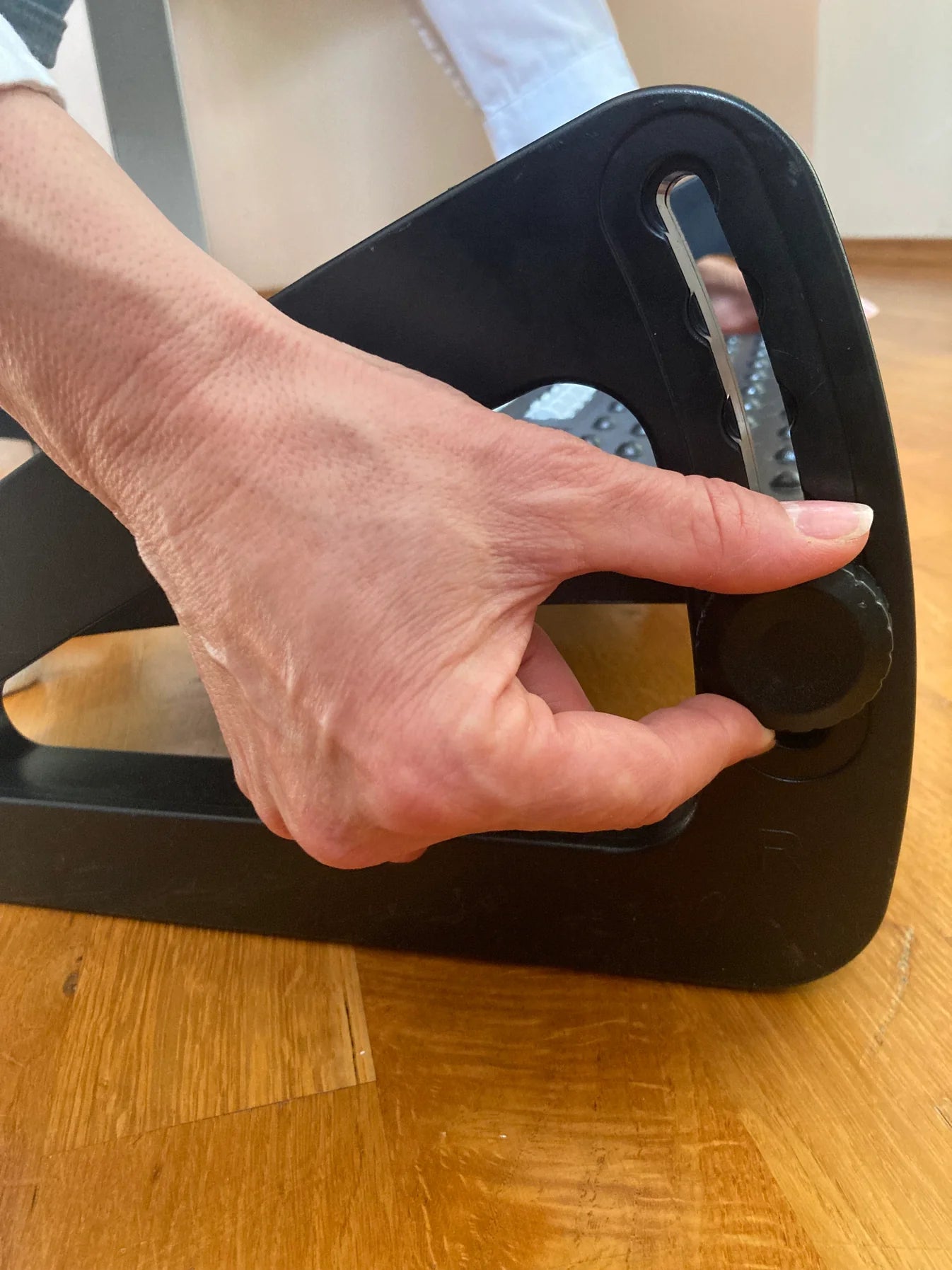 FootEase ergonomic footrest